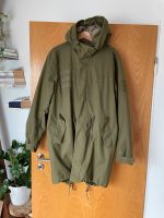 Adidas Übergangsjacke / Jacke in Khaki Frankfurt am Main - Nordend Vorschau