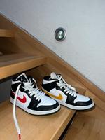 Nike Air Jordan Mid (sehr selten) Hessen - Breidenbach  Vorschau