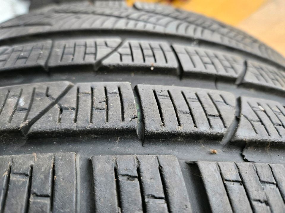 6mm N1 Pirelli Winterreifen 4x 235/40 R18 -- 255/40 R18 in Sindelfingen