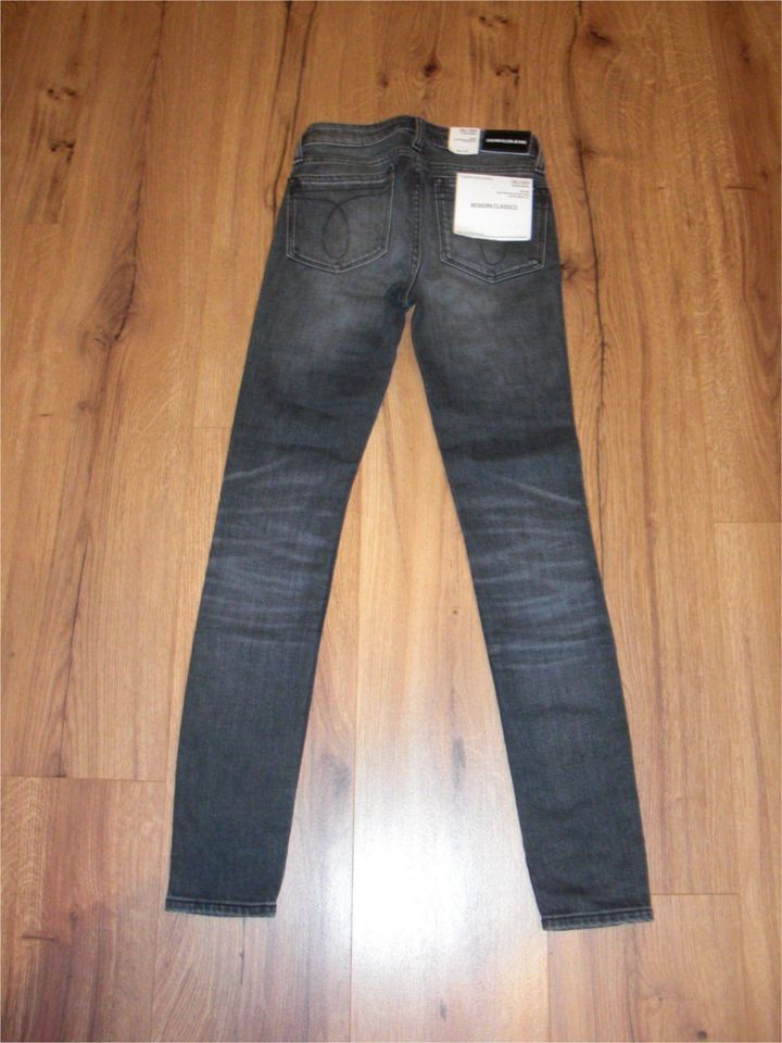 Neue Skinny Jeans von Calvin Klein in der Größe 24x30 (158/164) in Bad Zwischenahn