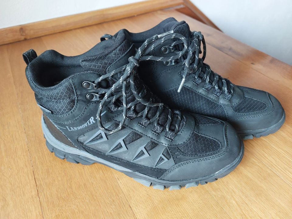 Herren Boots Landrover Gr. 42 schwarz in Oelsen