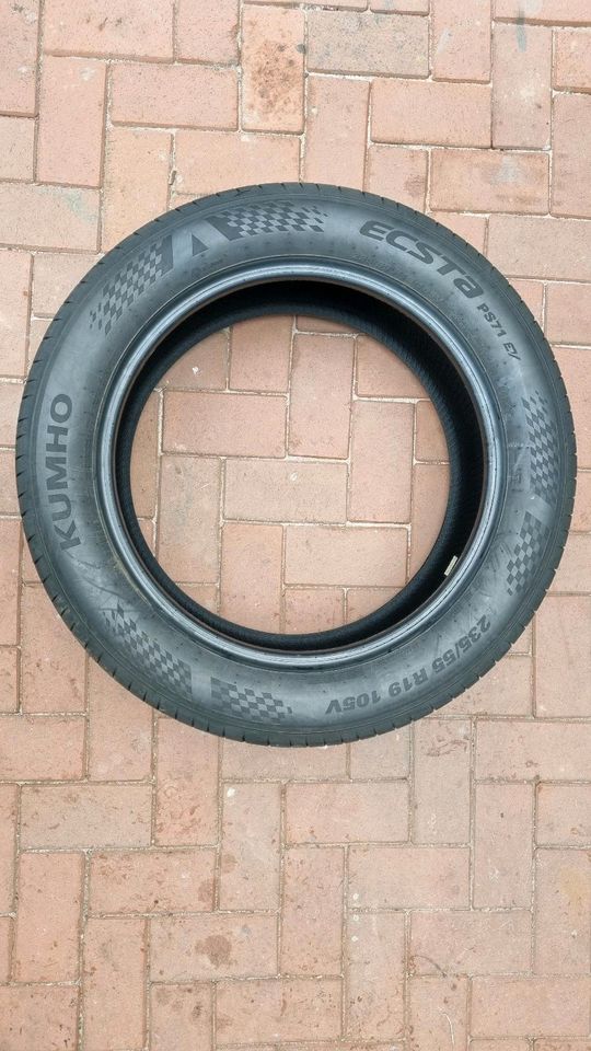 Kumho Ecsta, 235/55 R19 105V NEU in Liebenau