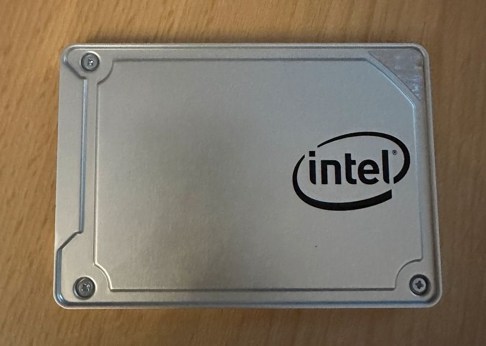 Intel 256GB SSD in Plauen