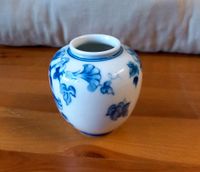 Vase weiß blau Rosenthal handkoloriert Bayern - Würzburg Vorschau