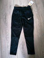 Sporthose NEU schwarz von Nike Dry Fit Gr 128 Baden-Württemberg - Offenburg Vorschau