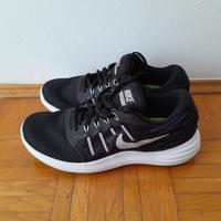 NIKE LUNARSTELOS SNEAKER IN GR.38 Bayern - Regensburg Vorschau