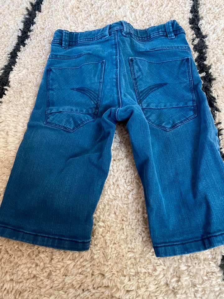 Badeshorts und kurze Hose von C&A/ H&M Größe 128/134/140 in Miesbach