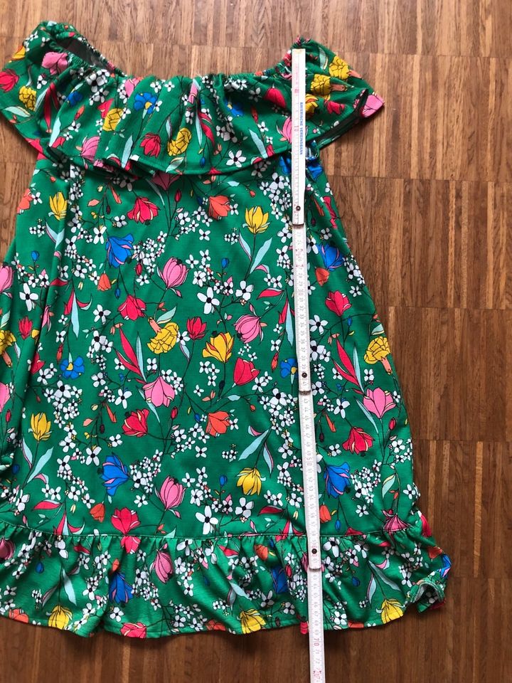 Kleid Sommer Sonne grün Blumen luftig Rüsche ZARA Gr. 152 TOLL in Köln