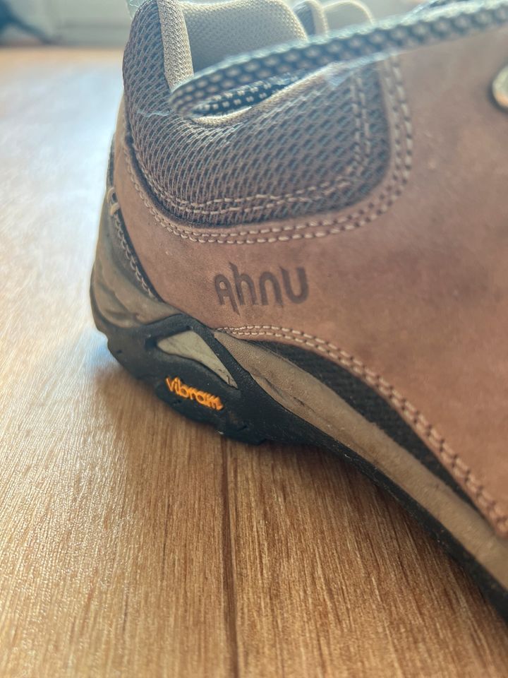 Trekkingschuhe Ahnu 39,5 in Mannheim