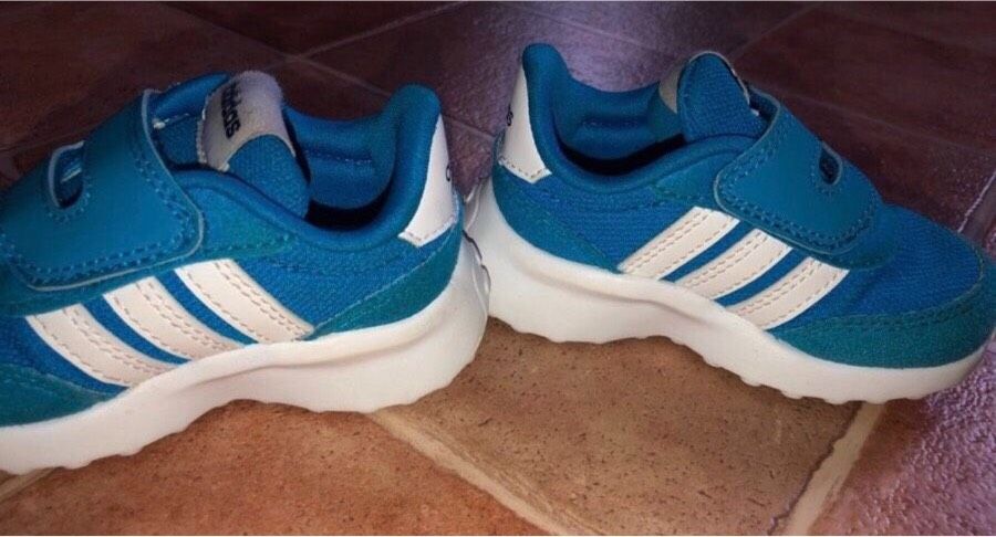 Adidas Baby Sneaker Turnschuhe Sportschuhe Gr. 20 Schuhe neuwe in Magdeburg