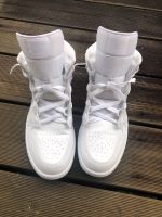 Nike Air Jordan I Mid weiß Nordrhein-Westfalen - Windeck Vorschau