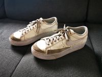 Nike Blazer sneaker Damen weiß Gr. 40 mit schmaler Plateausohle Brandenburg - Birkenwerder Vorschau