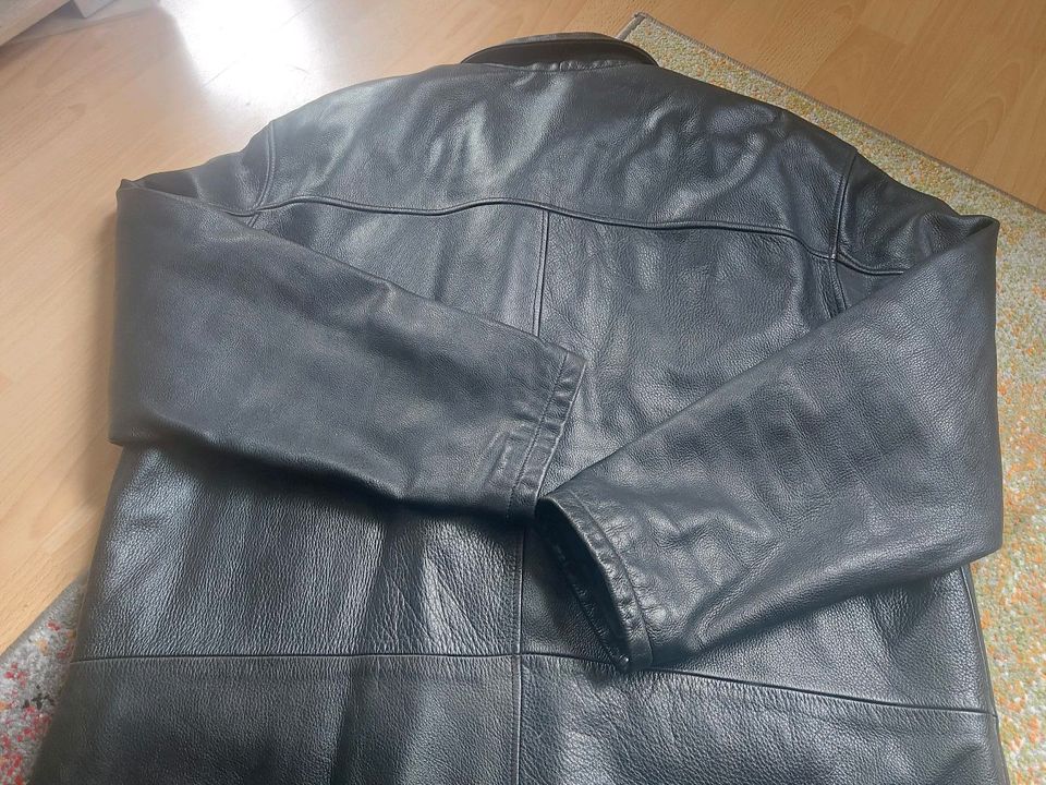 Hm-Moden Lederjacke Herrenmantel gefüttert mit Wollanteil gr.XL in Freiburg im Breisgau