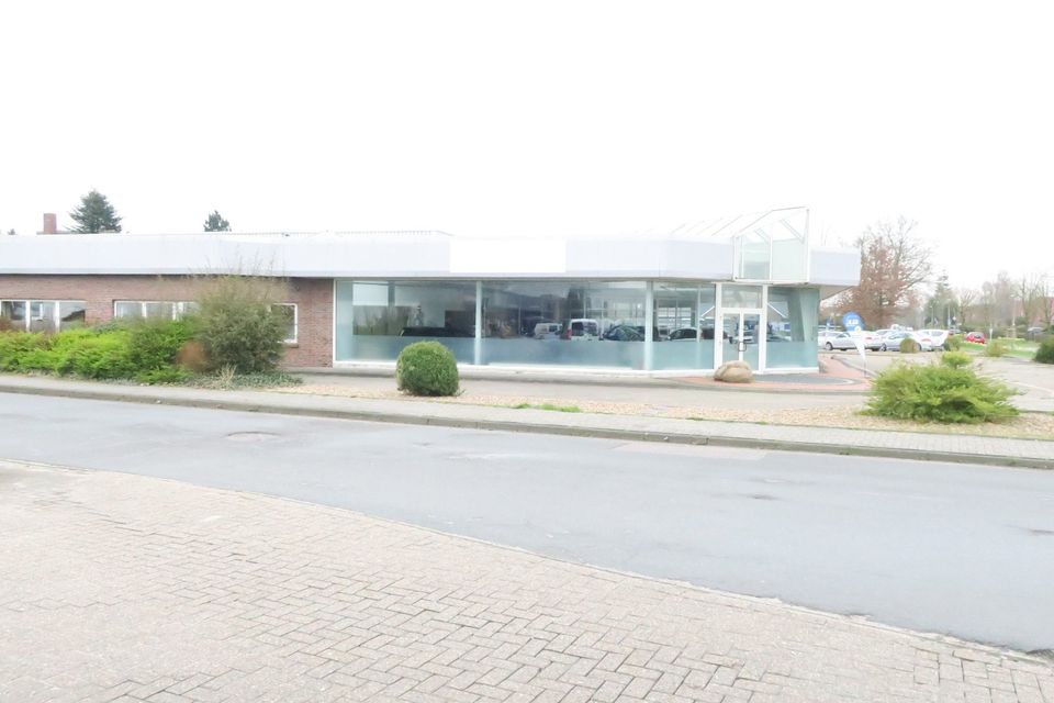 098 Grundstück - Gewerbeeinheit mit großem Showroom Innenstadt - Werkstatt - Waschanlage in Wittmund