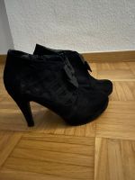 Schuhe Damen schwarz Größe 39 Stiefeletten Pumps Köln - Porz Vorschau