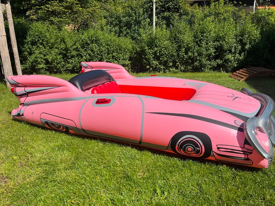 Cadillac Schlauchboot pink in Nürnberg (Mittelfr)