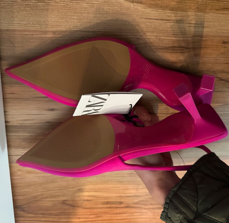 SLINGBACK MIT ABSATZ KNALLIG PINK in Erlangen