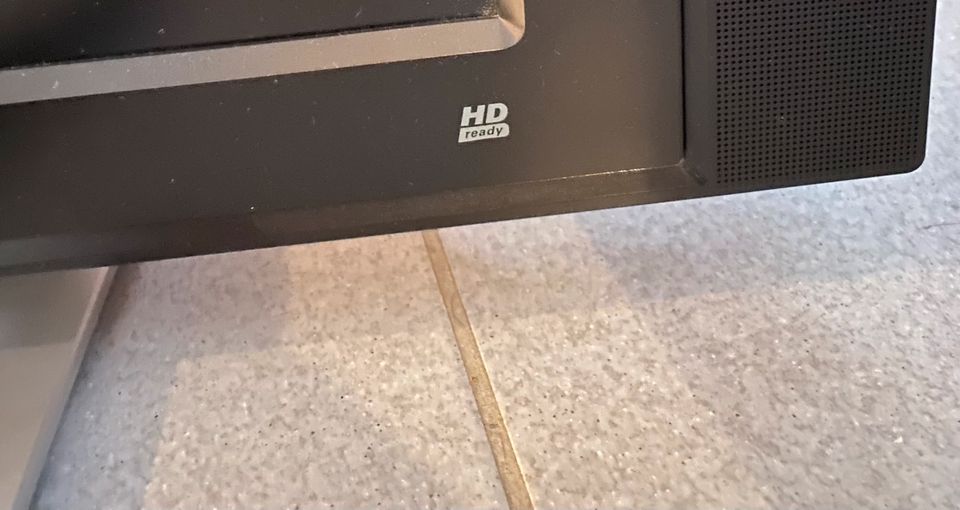 *TV Philips HD 32 Zoll, voll funktionsfähig* in Bielefeld