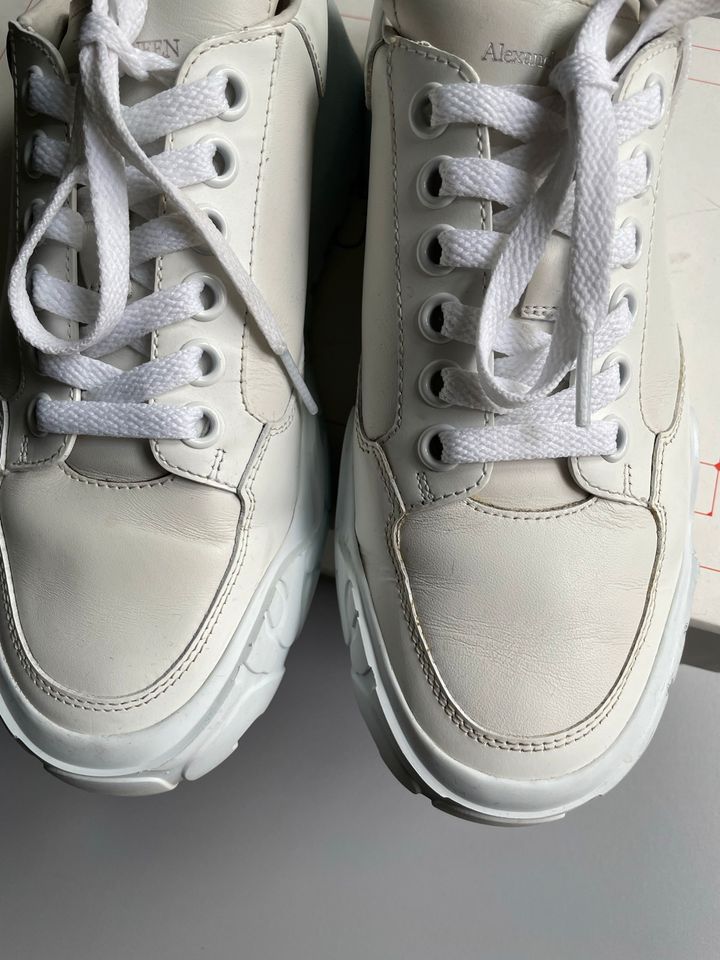 weiße/ off White   Sneaker Curt von Alexander McQueen Gr 39. in Berlin