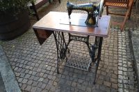 SINGER Nähmaschine m. Tisch * antik * dekorativ * Zufuhr möglich! Baden-Württemberg - Asperg Vorschau