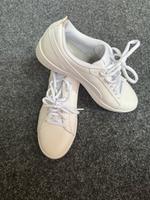 Weiße Puma Sneaker – Gr. 37,5 – kaum getragen Hessen - Idstein Vorschau