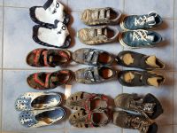 Gr. 32 Kinderschuhe Sandalen Halbschuhe Konvolut Hausschuhe Baden-Württemberg - Creglingen Vorschau