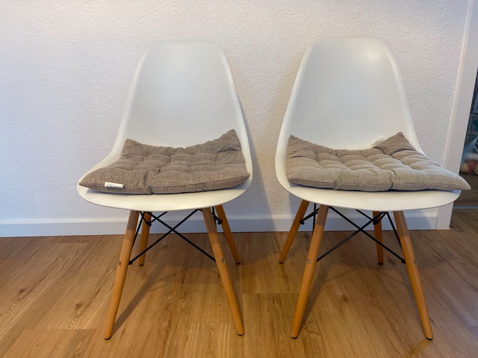 Stühle in weiß - Holzoptik in Dortmund