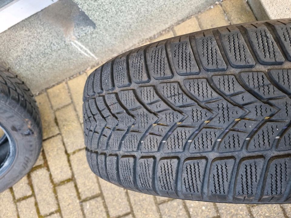 3 Winterreifen Dunlop  205/55 R16 91H M+S 4,5 mm in Chemnitz