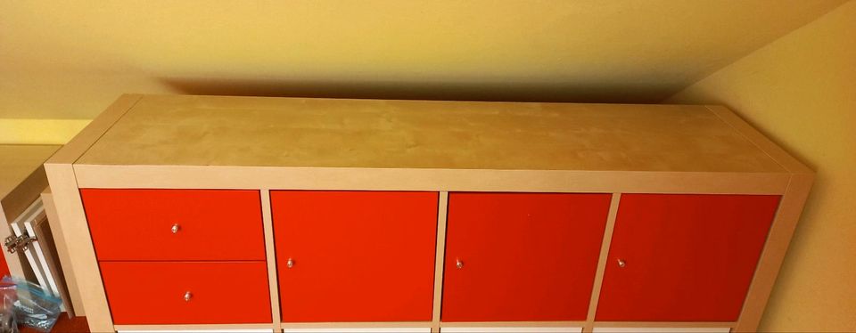 Expedit Kallax Einsätze 6 Türen + 3 x 2 Schubladen rot in Balve