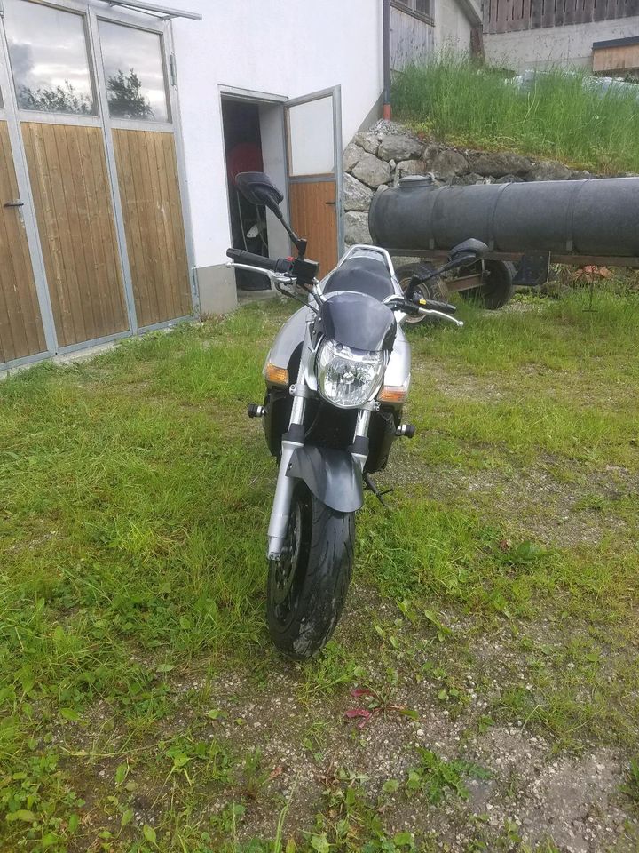 Suzuki GSR 600 BJ 2010 in Samerberg