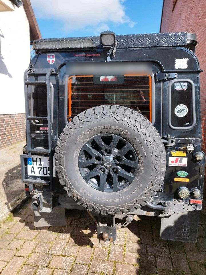 Land Rover Defender 110 td4 in Hildesheim