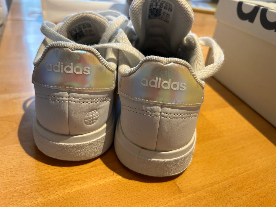 Adidas Sneaker Grand Court 2.0 K weiß silber/glitzer in Kalkar