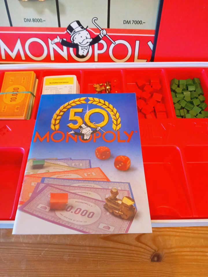 Jubiläumsausgabe von Monopoly. Mit Holzfiguren in Wiesmoor