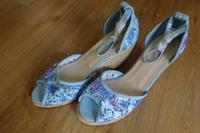 Sandalette Sandalen Plateau blau Gr. 39 / 40 UNGETRAGEN Bayern - Buchloe Vorschau