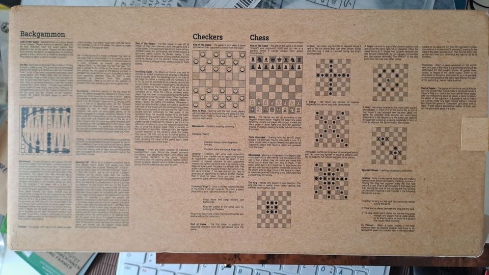 3-in-1 Schach-, Dame- und Backgammon-Holzset mit Figuren und Würf in Düsseldorf