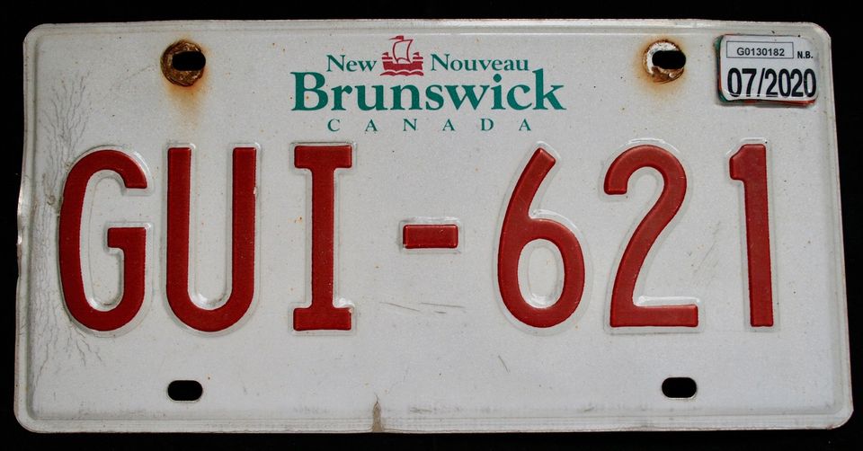 NUMMERNSCHILD MIT PLAKETTE - ORIG. AUS NEW BRUNSWICK KANADA (10) in Elsterheide