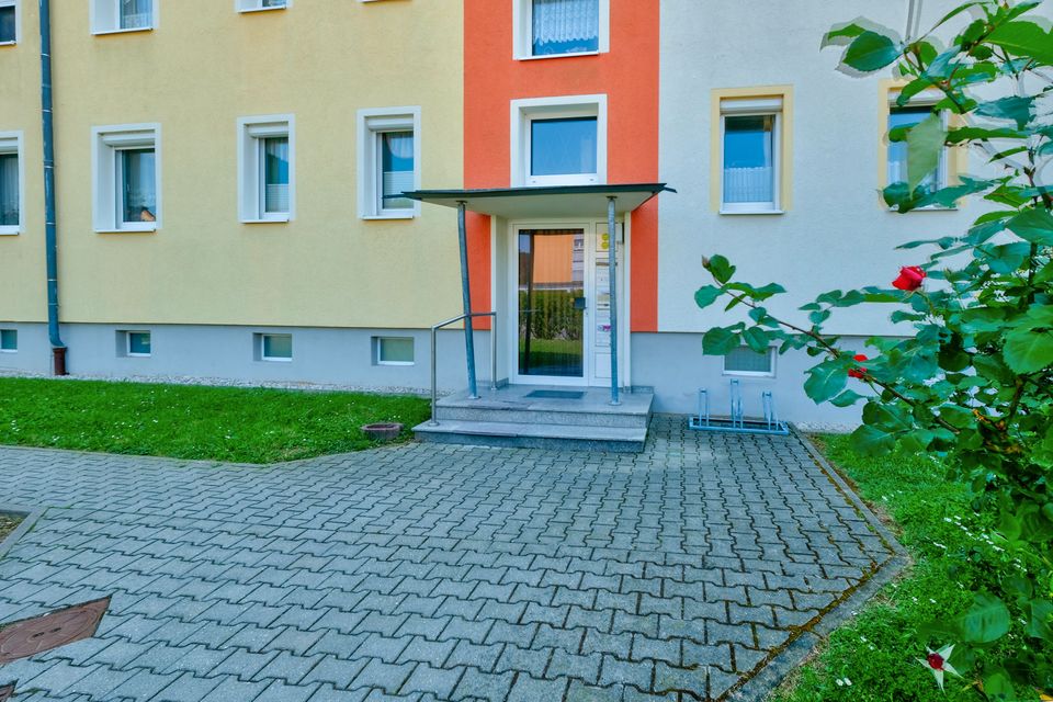 PROVISIONSFREI! Frisch renovierte 3-Zimmer-Wohnung im 3. Stock, mit Balkon in Schmoelln