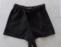 Pull & Bear Shorts schwarz Gr. S Bayern - Genderkingen Vorschau