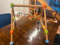 BIECO Baby Gym Bieco Spieltrapez Spielbogen Baby Holz mit Figuren Nordrhein-Westfalen - Kaarst Vorschau