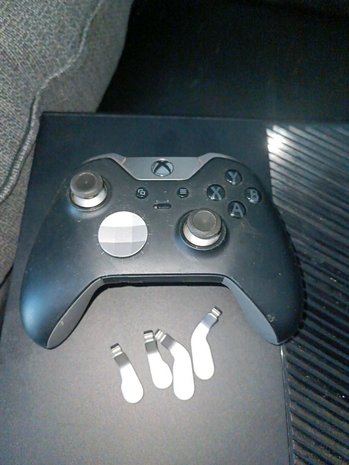 XBox One + Elite Wireless Controller in Weilrod 