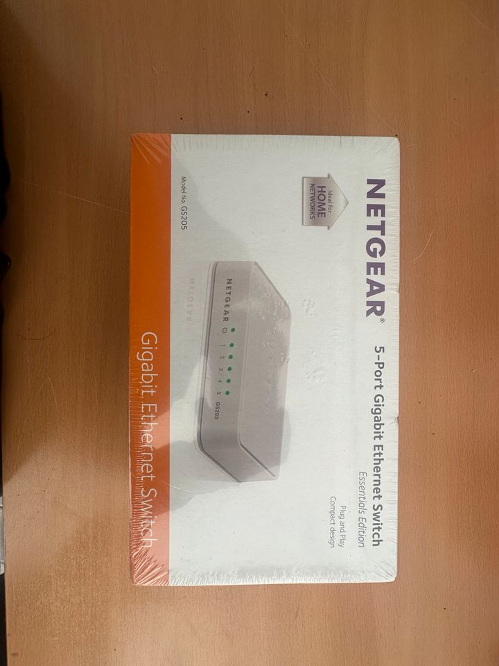 NETGEAR 5Port Switch GS205 OVP in Hannover