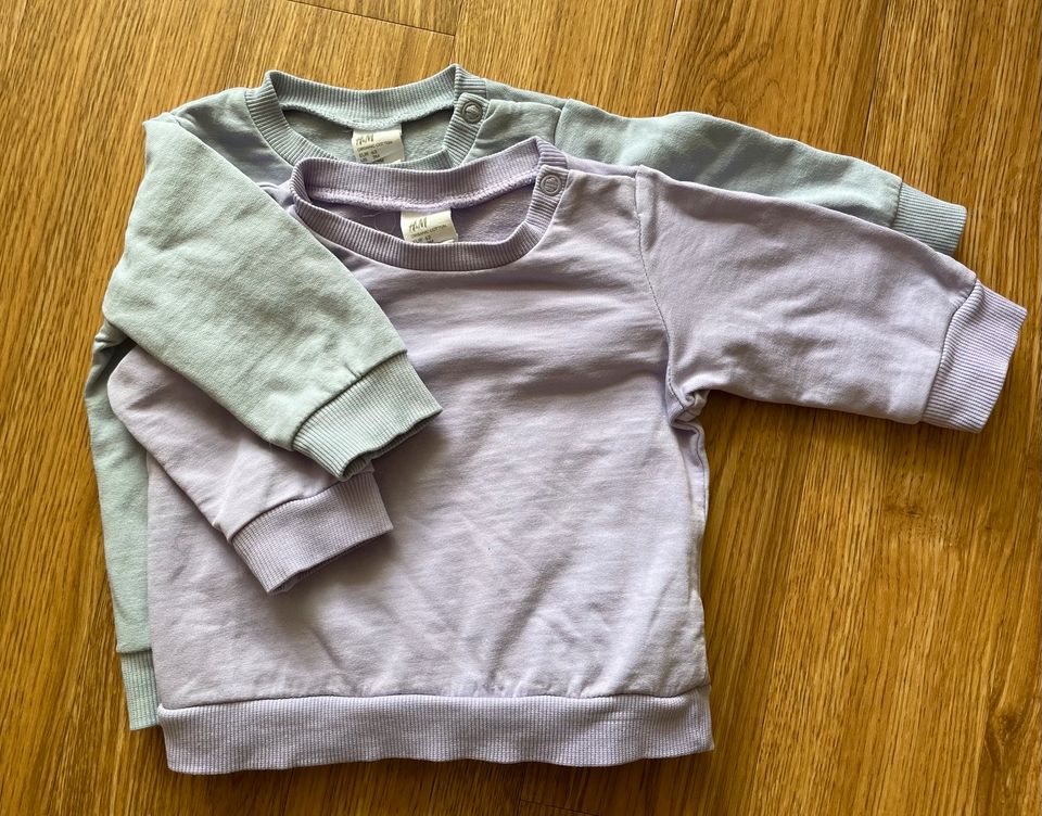 H&M, 2er Sweatshirt Set, hellblau/lavendel in Stuttgart