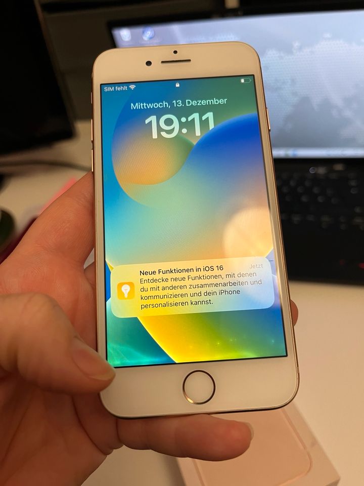 iphone 8 gold rosegold 64GB in OVP apple in Frankfurt am Main