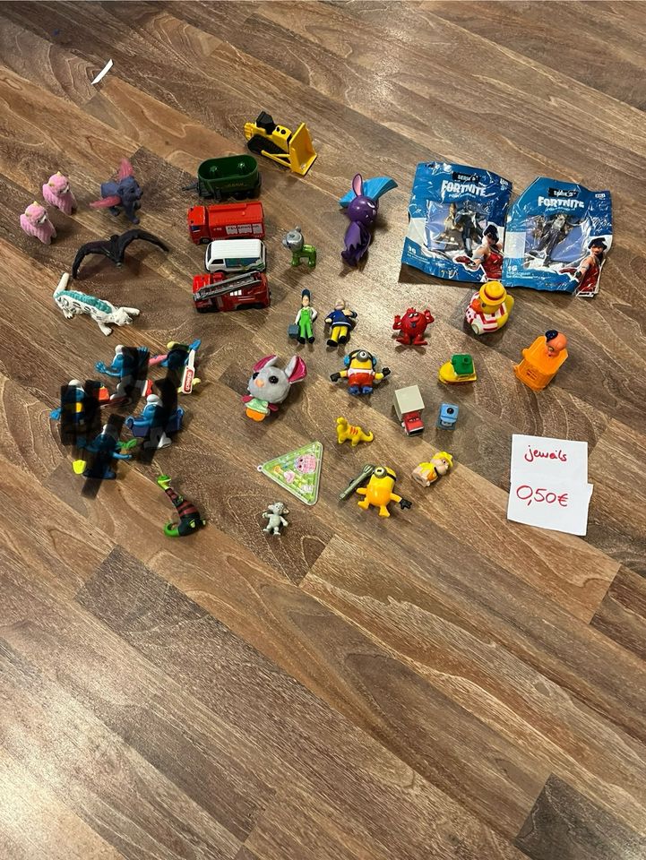 Spielzeug, Feuerwehrmann Sam, Minions, Autos in Kaarst