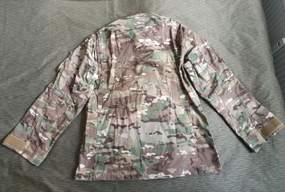 Feldbluse US Army, OCP, ACU, Multicam, Gr. M in Kassel