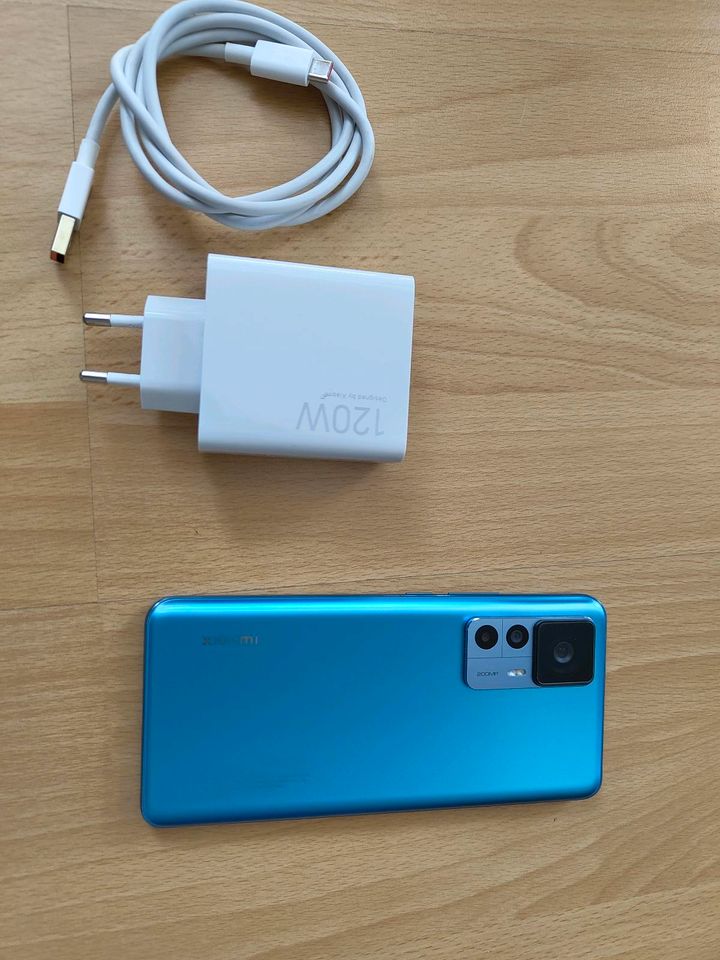 Xiaomi 12t pro 8/256 1A Zustand in Baiersdorf