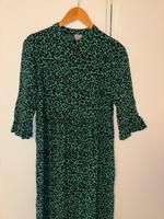 Kleid ASOS Gr. 40 grün Leo-Optik Wandsbek - Hamburg Bergstedt Vorschau