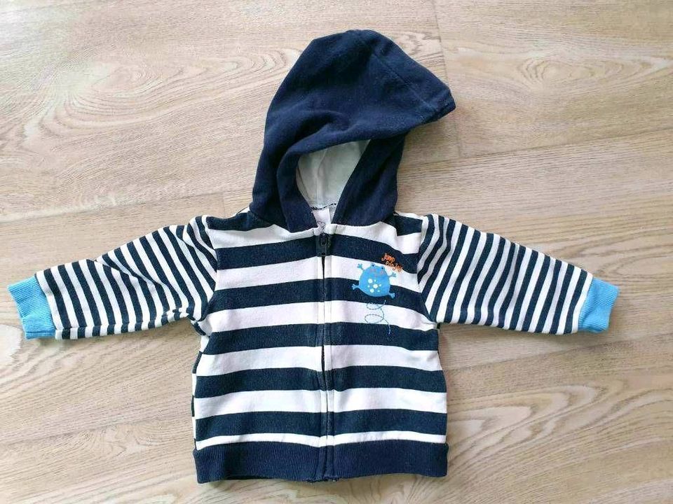 Paket Baby Sachen 62/68 Hose Jacke Oberteil Schiebermütze in Löbau