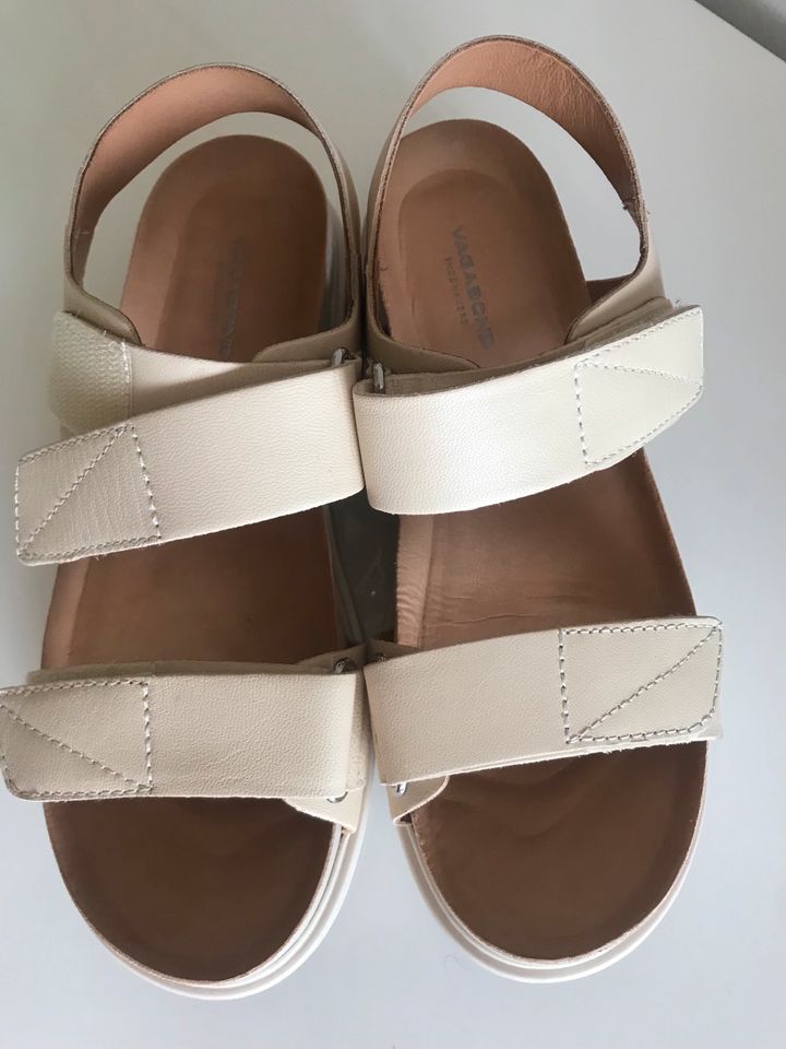 Vagabond Dad Sandalen Creme in Bochum