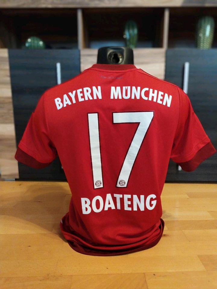 Original BOATENG Bayern München Trikot S 15/16 S14294 Adidas rot in Limburg